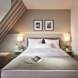 Sachsenpark-hotel Hotel